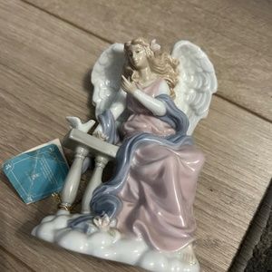 Angel w/ Bird in Stand - The Valencia Collection - Figurine Stamped on Bottom